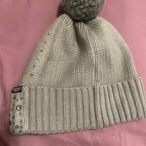 Gray Knit Beanie V	S